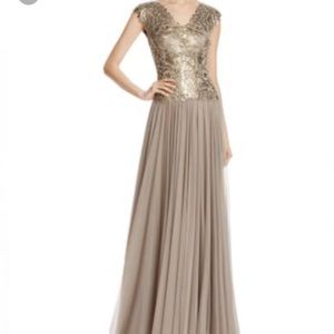 Tadashi Shoji Sequin V neck Dress Gown Size 14